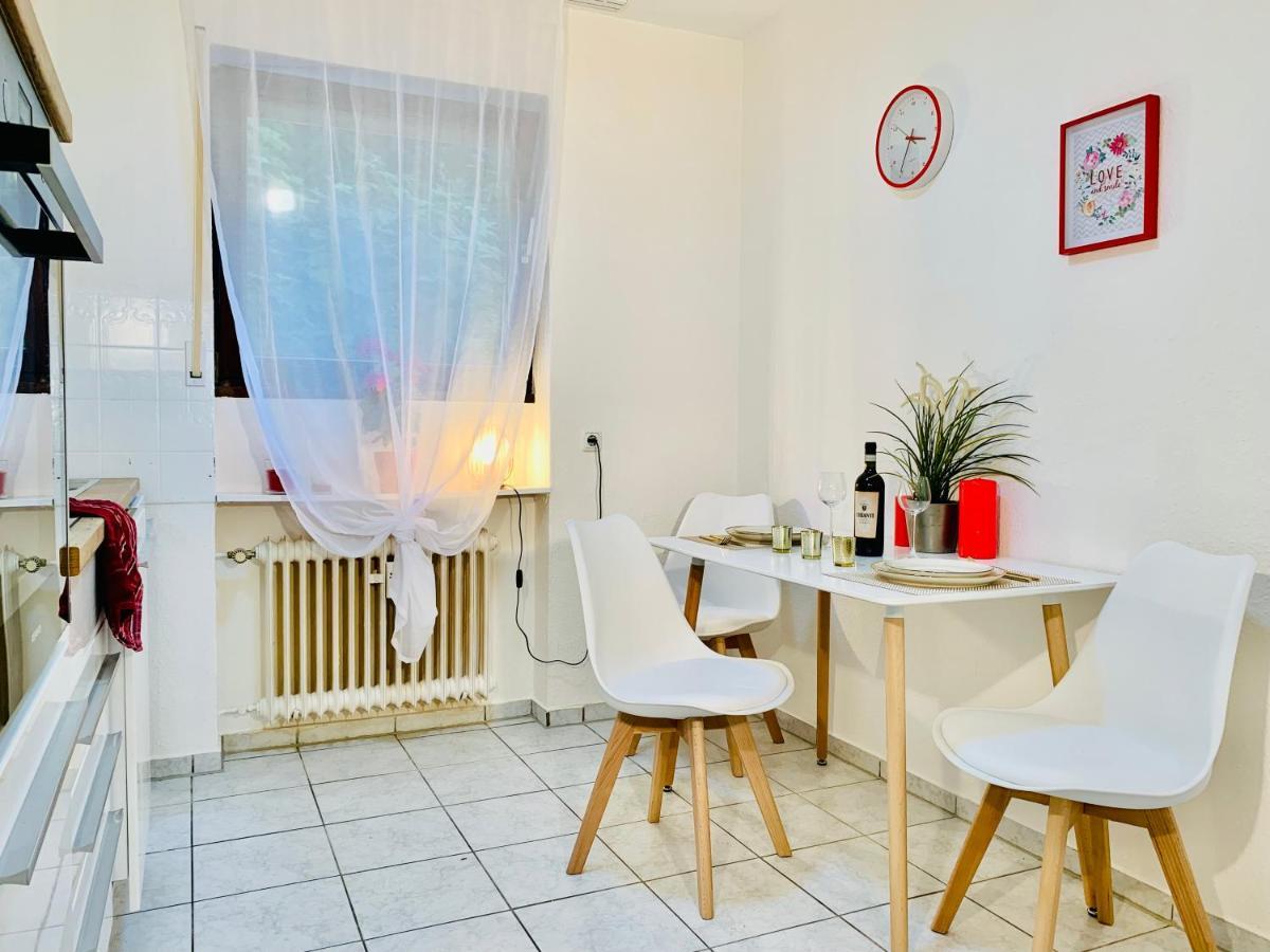 Schone, Gut Ausgestattete Wohnung Fur 1 Bis 4 Personen - Zentral Gelegen Bad Ems Buitenkant foto